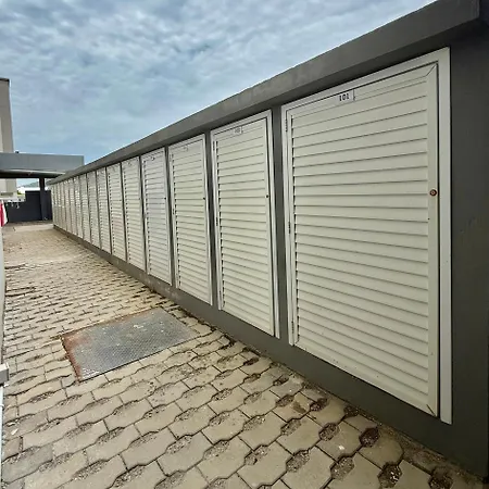Apto Com Piscina, Estacionamento E Churrasqueira Em Bombas - 2 Dorms 6 Pessoas - 300 Metros Do Mar-2